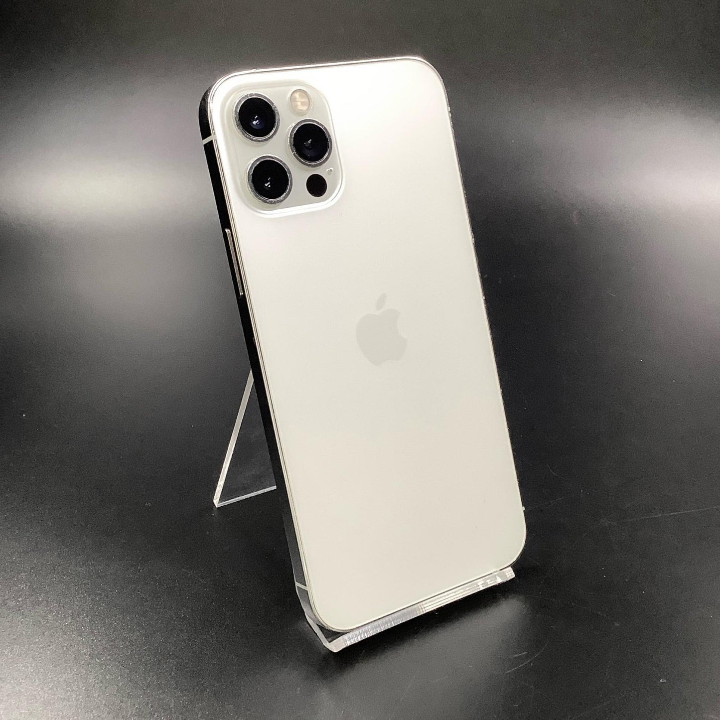 【全額返金保証】【最速発送】Apple iPhone iPhone 12 Pro 256GB シルバー docomo 白ロム 動作確認済 74%