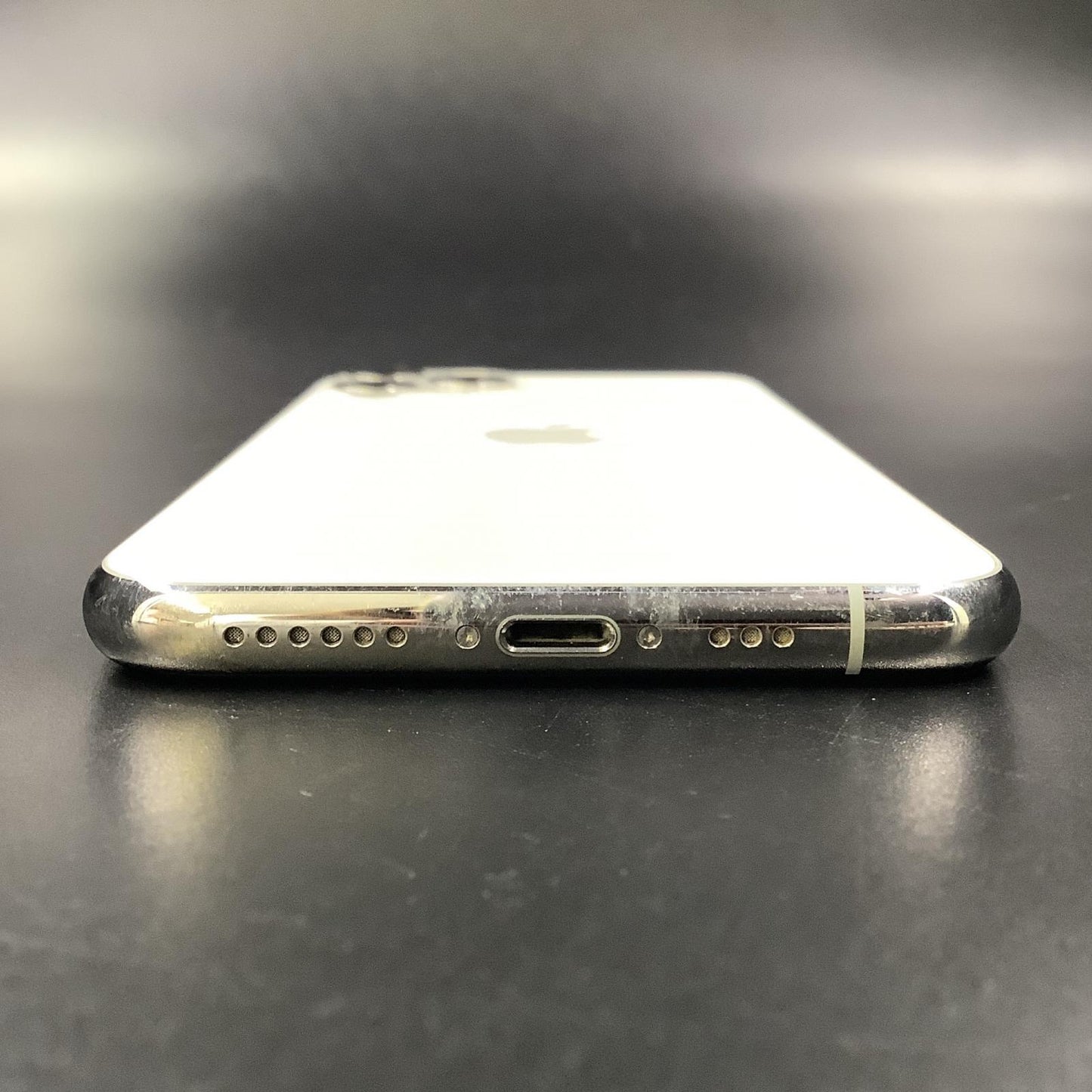 【全額返金保証】【最速発送】Apple iPhone iPhone 11 Pro 64GB シルバー Softbank 白ロム 動作確認済 74%