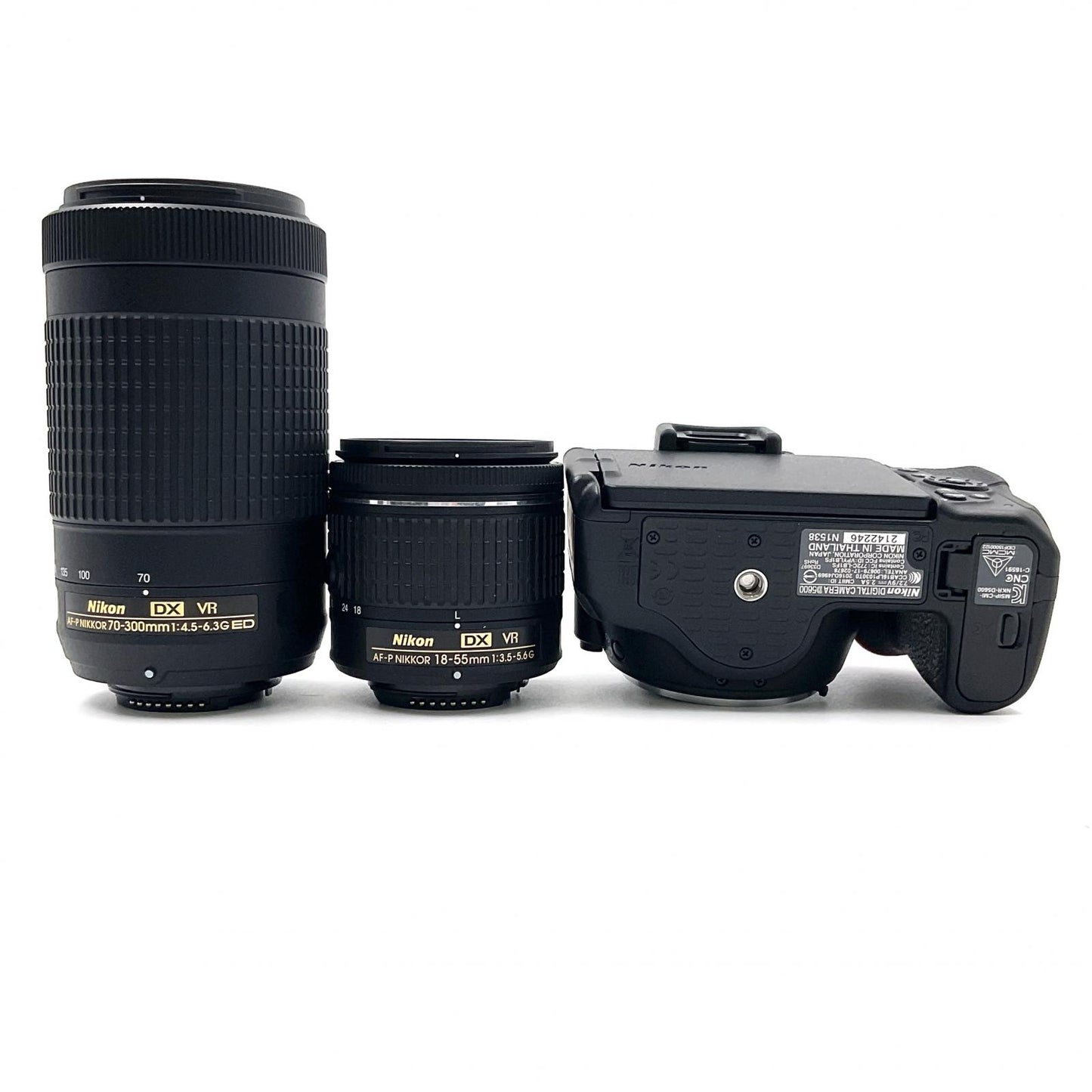 【全額返金保証】【最速発送】Nikon デジタル一眼 D5600 ダブルズームキット ブラック 美品 動作確認済