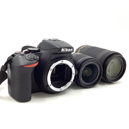 【全額返金保証】【最速発送】Nikon デジタル一眼 D5600 ダブルズームキット ブラック 美品 動作確認済