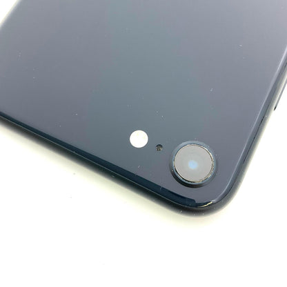 【全額返金保証】【最速発送】Apple iPhone iPhone SE（第3世代） 64GB ミッドナイト au 白ロム 動作確認済 84%