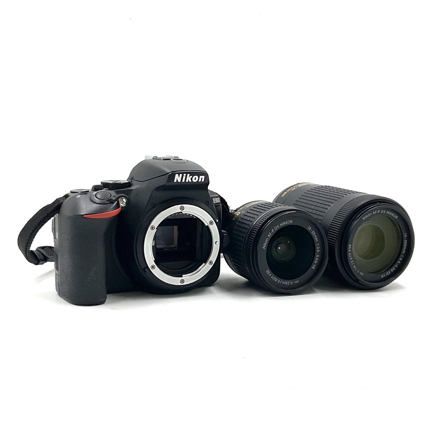 【全額返金保証】【最速発送】Nikon デジタル一眼 D5600 ダブルズームキット ブラック 美品 動作確認済