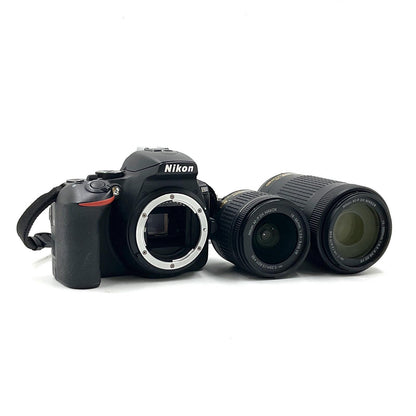 【全額返金保証】【最速発送】Nikon デジタル一眼 D5600 ダブルズームキット ブラック 美品 動作確認済