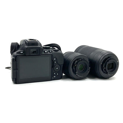 【全額返金保証】【最速発送】Nikon デジタル一眼 D5600 ダブルズームキット ブラック 美品 動作確認済