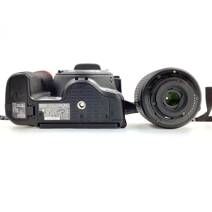 【全額返金保証】【最速発送】Nikon デジタル一眼 D5600 18-55 VR レンズキット ブラック 動作確認済