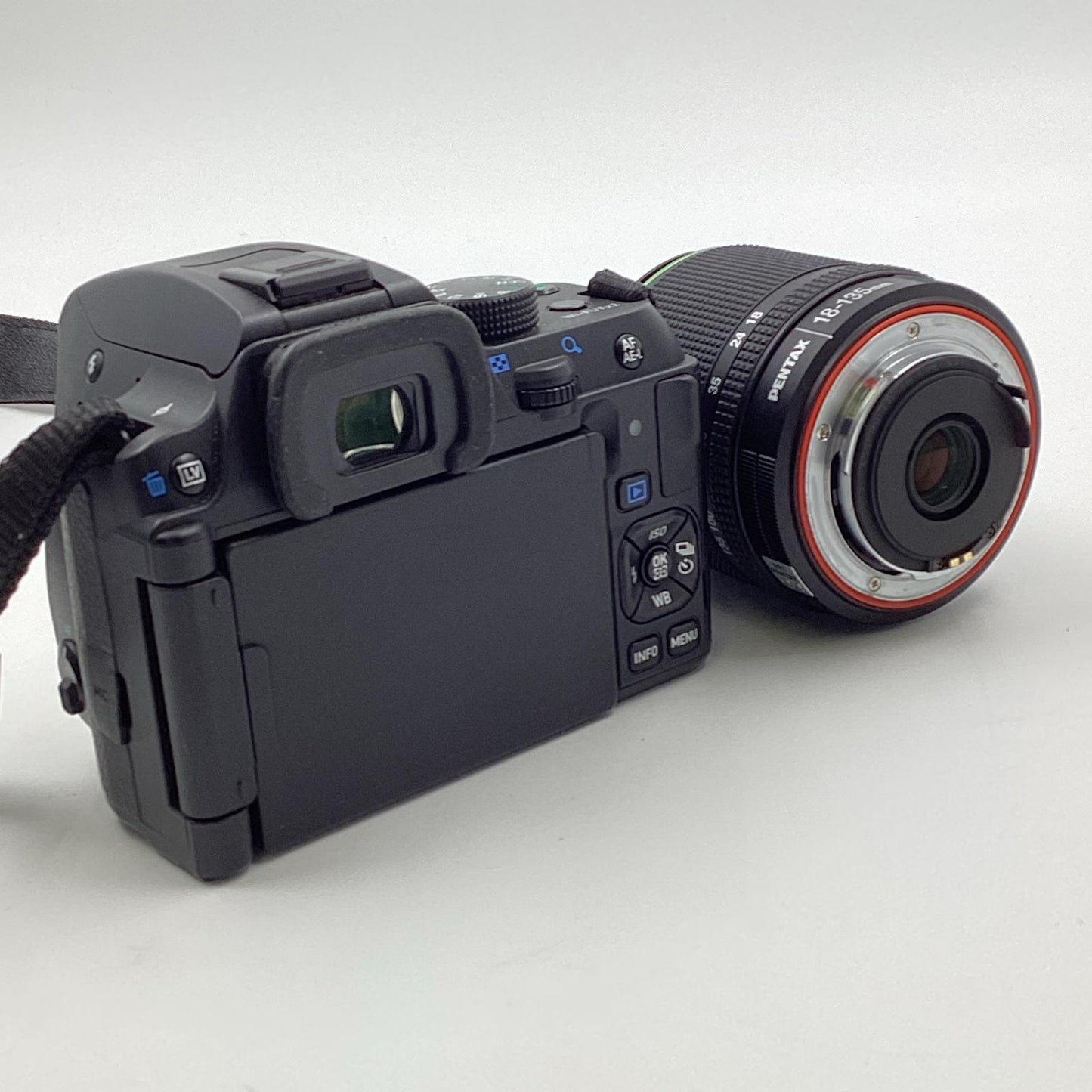 【全額返金保証】【最速発送】PENTAX デジタル一眼 K-70 18-135WRキット ブラック 動作確認済