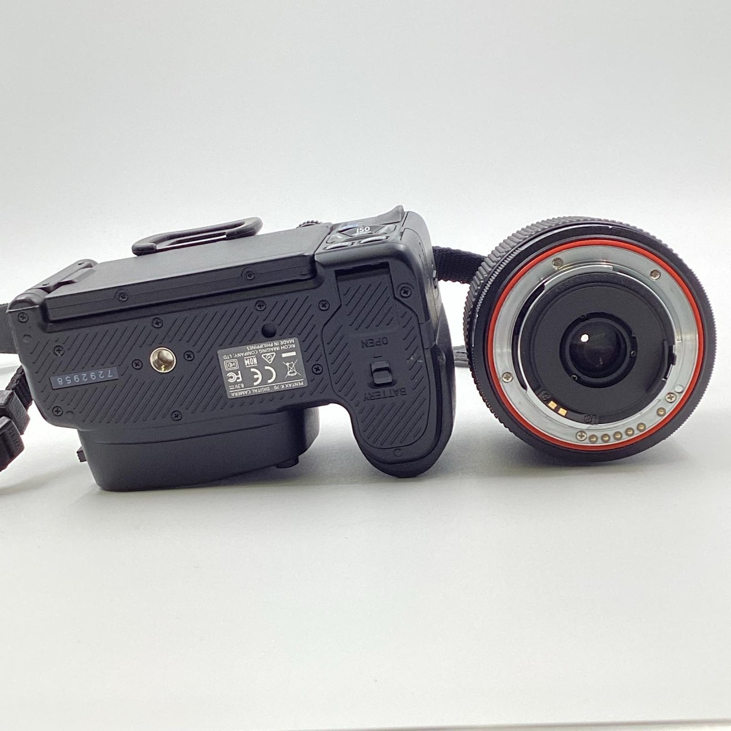 【全額返金保証】【最速発送】PENTAX デジタル一眼 K-70 18-135WRキット ブラック 動作確認済