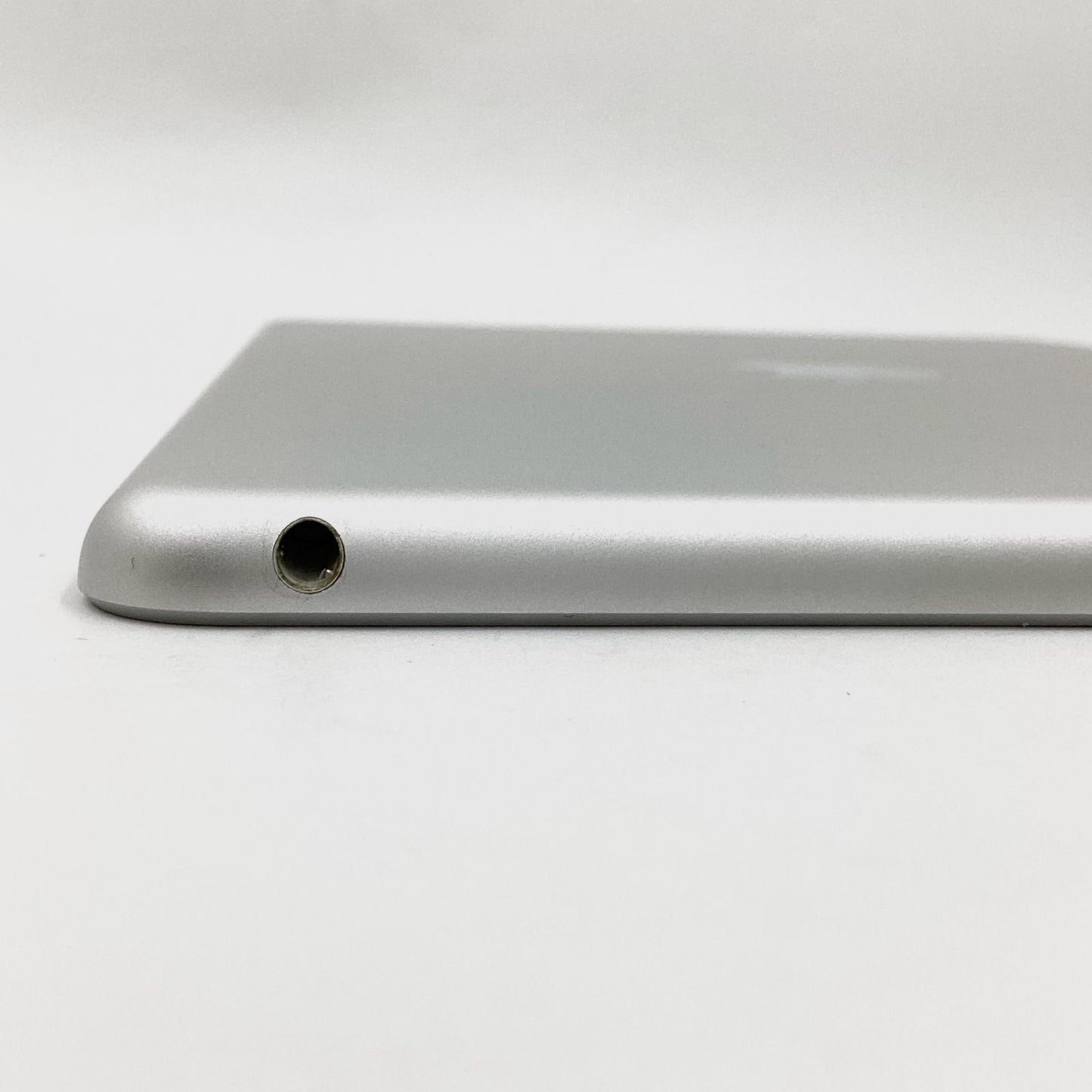 【全額返金保証】【最速発送】Apple iPad iPad 10.2インチ 第9世代 64GB シルバー Wi-Fi 動作確認済