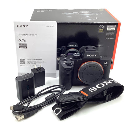 【全額返金保証】【最速発送】Sony デジタル一眼 α7 III ILCE-7M3 ボディ ブラック 美品 動作確認済