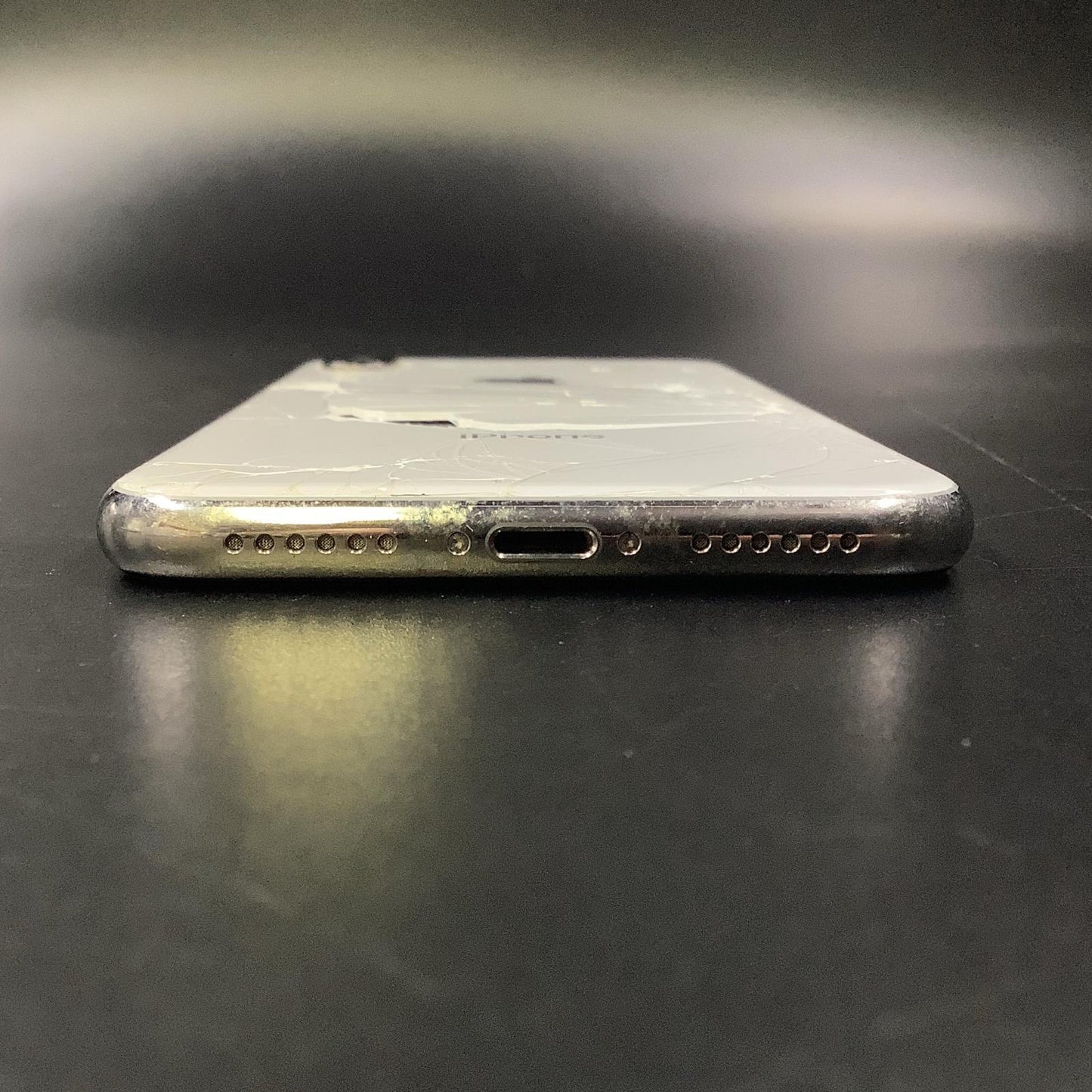 【最速発送】Apple iPhone iPhone X シルバー docomo 白ロム【難有】 73%