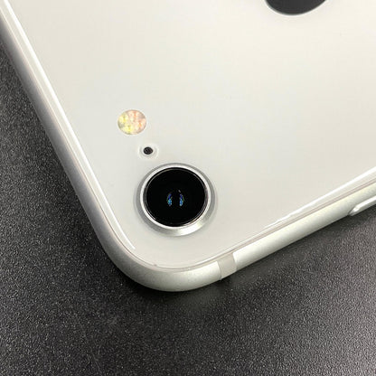 【全額返金保証】【最速発送】Apple iPhone iPhone 8 64GB シルバー au 白ロム 超美品 動作確認済 88%
