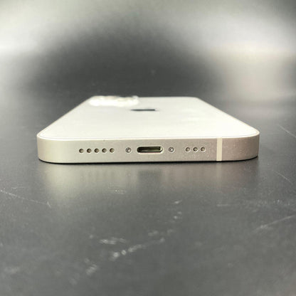 【全額返金保証】【最速発送】Apple iPhone iPhone 13 128GB ホワイト docomo 美品 動作確認済 86%