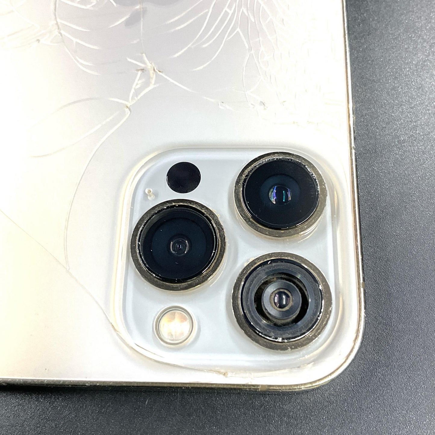 【最速発送】Apple iPhone iPhone 13 Pro Max 128GB ゴールド Softbank 白ロム【難有】 84%