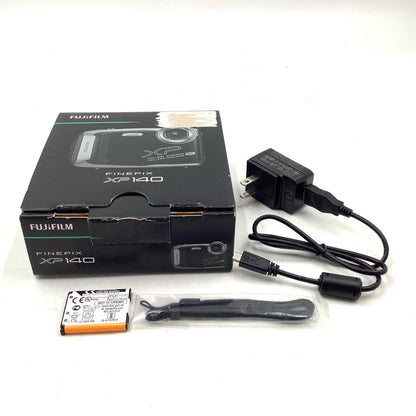 【全額返金保証】【最速発送】FUJIFILM コンパクトデジタルカメラ FinePix XP140[ダークシルバー] 動作確認済