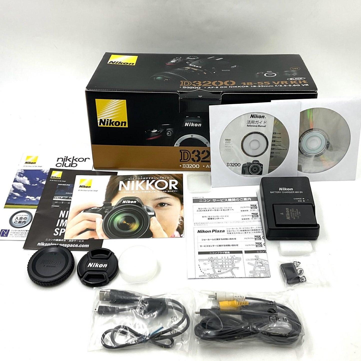 【全額返金保証】【最速発送】Nikon デジタル一眼 D3200 18-55 VR レンズキット ブラック 動作確認済