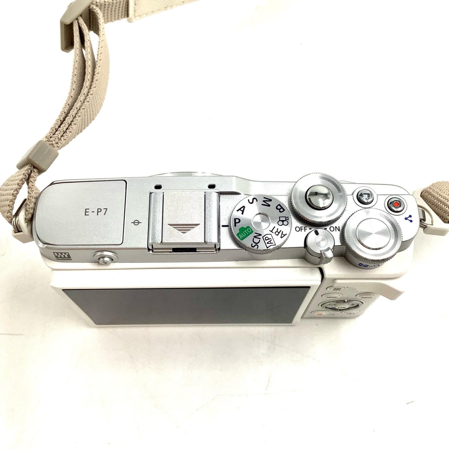 【全額返金保証】【最速発送】OLYMPUS デジタル一眼 PEN E-P7 EZダブルズームキット ホワイト 美品 動作確認済