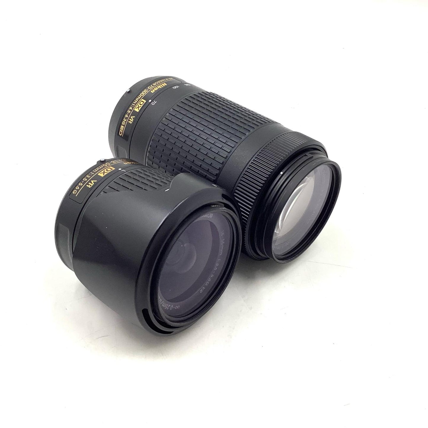【全額返金保証】【最速発送】Nikon デジタル一眼 D5600 ダブルズームキット ブラック 美品 動作確認済