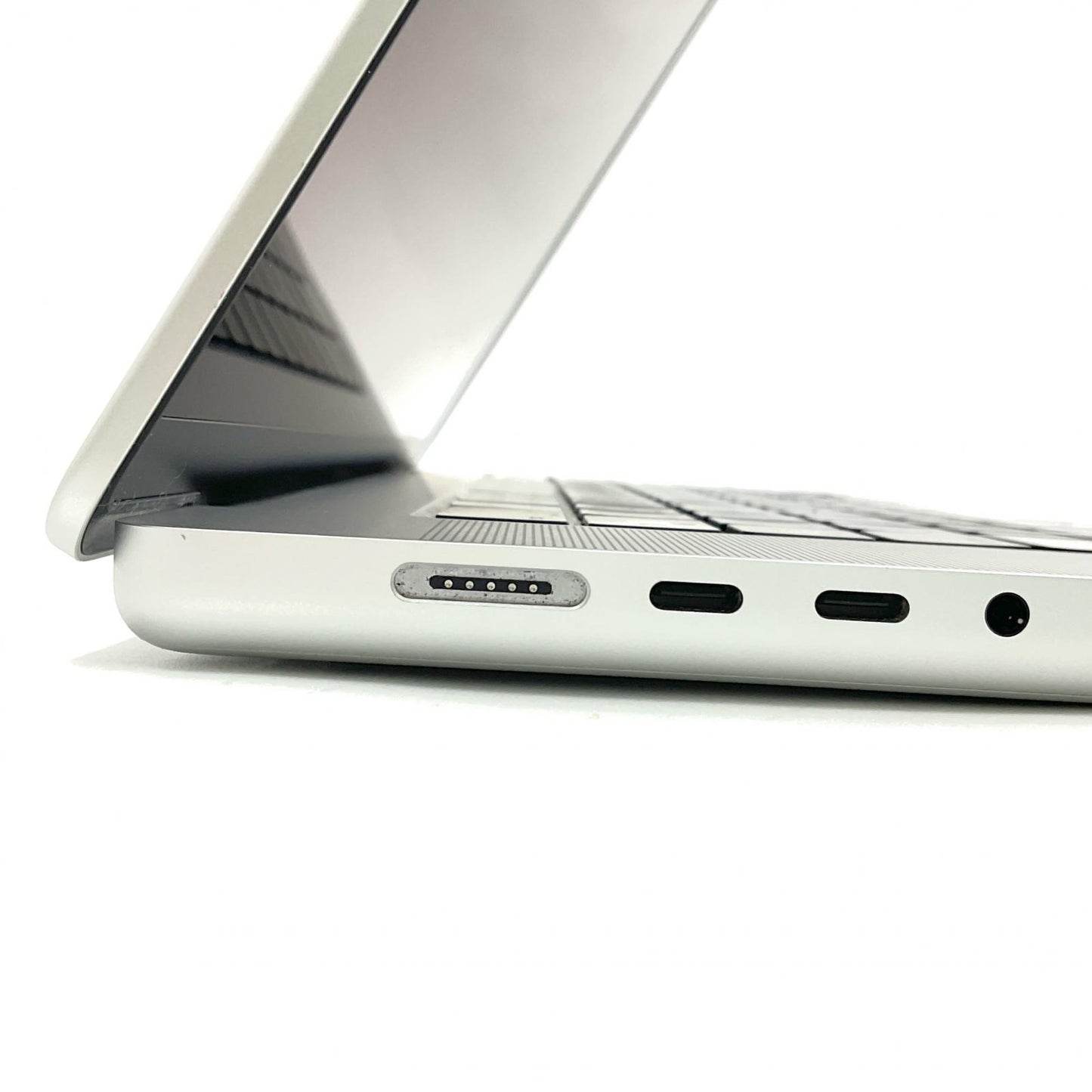 【全額返金保証】【最速発送】Apple MacBook Pro 16.2インチ 2021 Apple M1 Pro 16GB SSD 1TB シルバー 97% 動作確認済