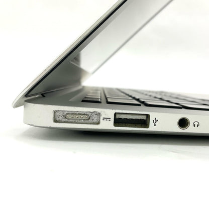 【全額返金保証】【最速発送】Apple MacBook Air 13インチ 2017 Intel Core i5 8GB SSD 256GB シルバー 80% 動作確認済
