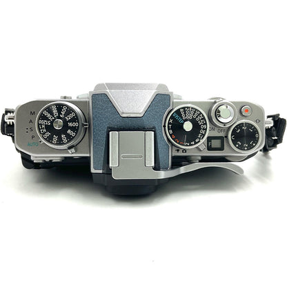 【全額返金保証】【最速発送】Nikon デジタル一眼 Z fc 16-50 VR レンズキット ブルー シルバー 美品 動作確認済