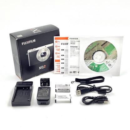 【全額返金保証】【最速発送】FUJIFILM コンパクトデジタルカメラ XQ2 シルバー 動作確認済