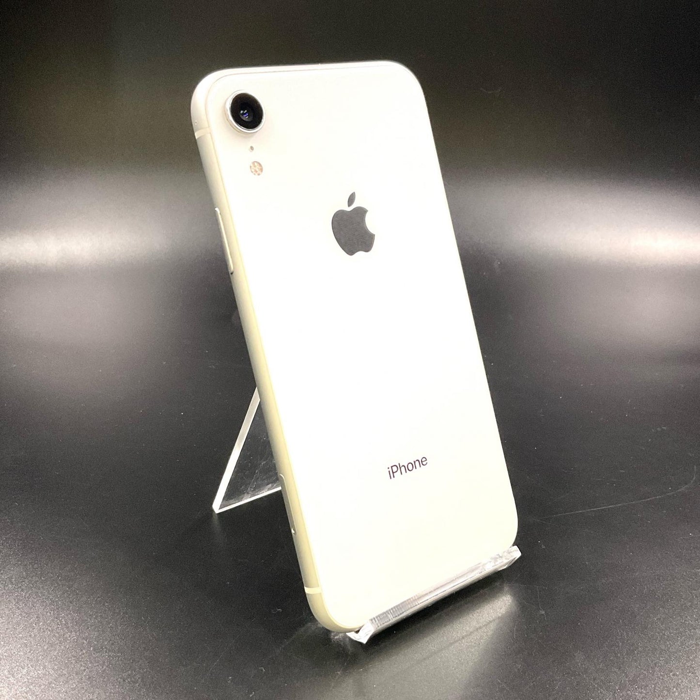 【全額返金保証】【最速発送】Apple iPhone iPhone XR 256GB ホワイト au 白ロム 動作確認済 82%