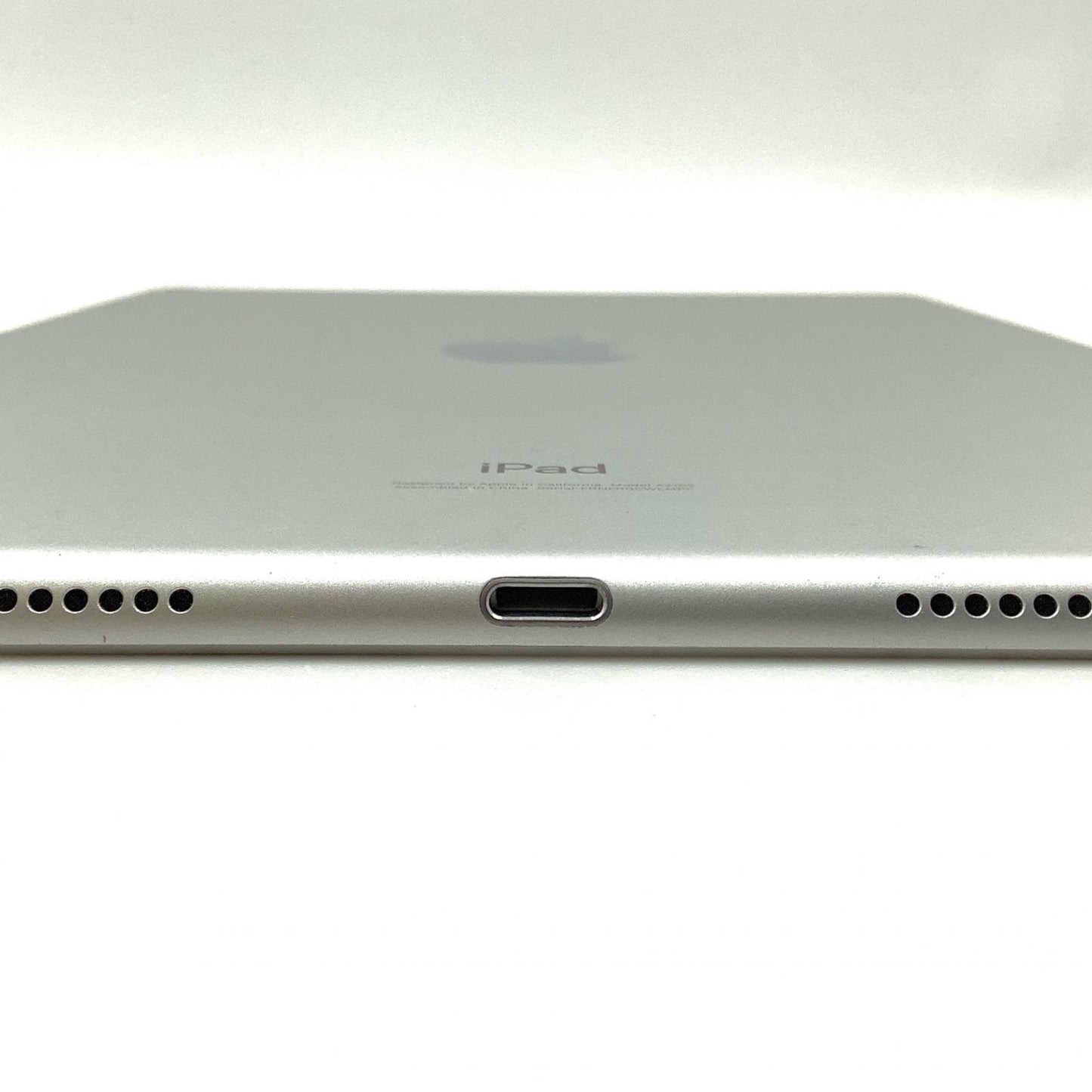 【全額返金保証】【最速発送】Apple iPad Air 10.5インチ 第3世代 64GB シルバー Wi-Fi 動作確認済