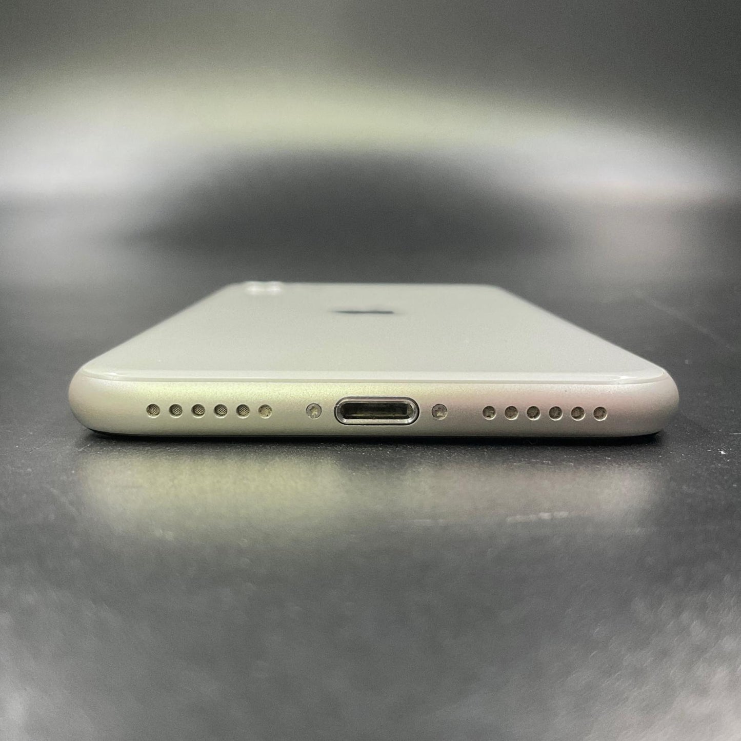 【全額返金保証】【最速発送】Apple iPhone iPhone SE（第3世代） 128GB スターライト SIMフリー 美品 動作確認済 78%