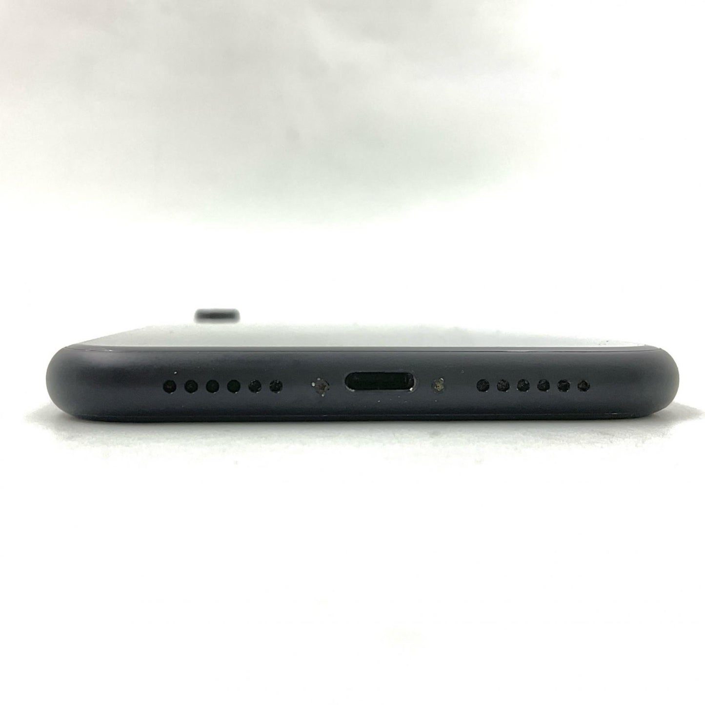 【全額返金保証】【最速発送】Apple iPhone iPhone XR 128GB ブラック au 白ロム 動作確認済 76%