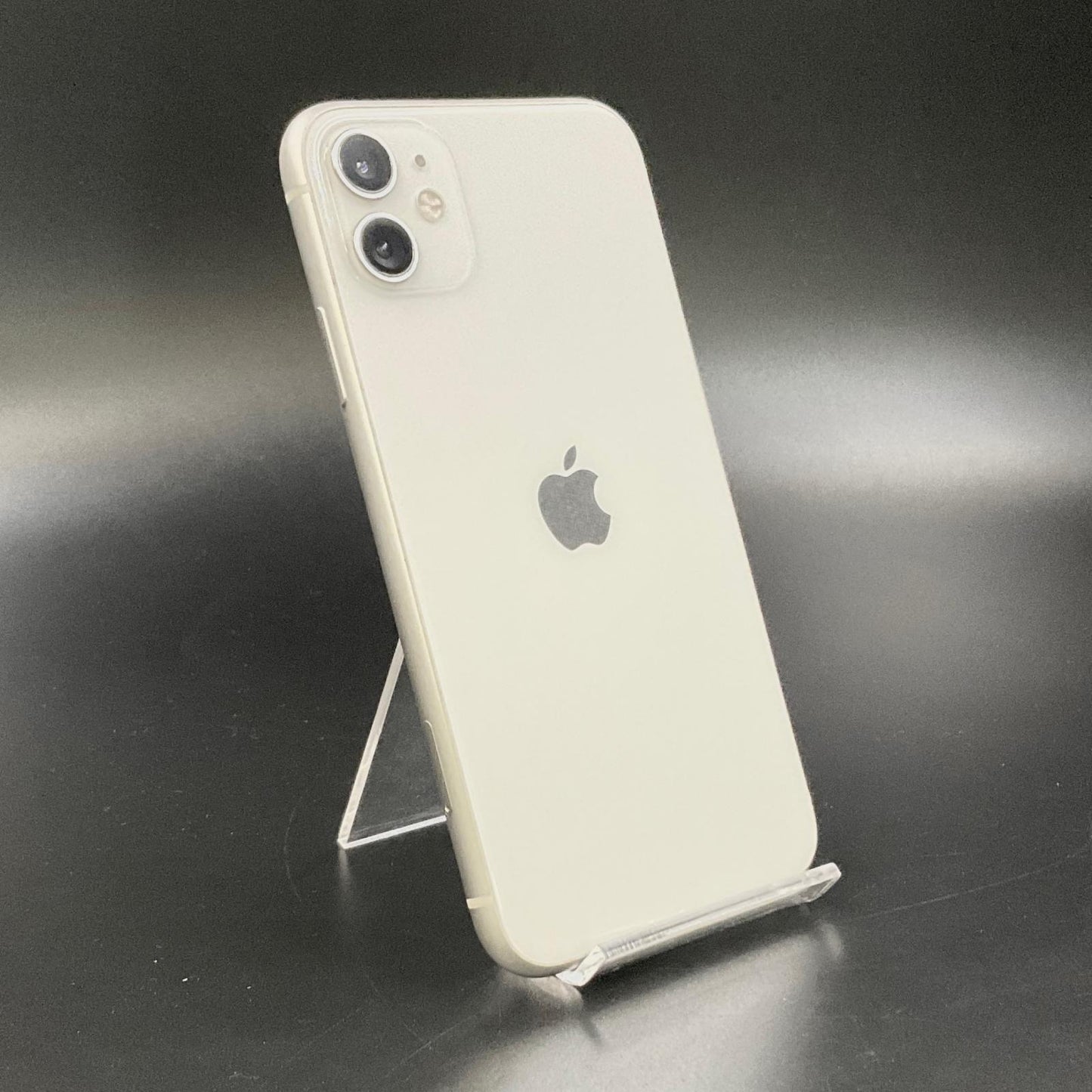 【全額返金保証】【最速発送】Apple iPhone iPhone 11 128GB ホワイト docomo 白ロム 動作確認済 77%