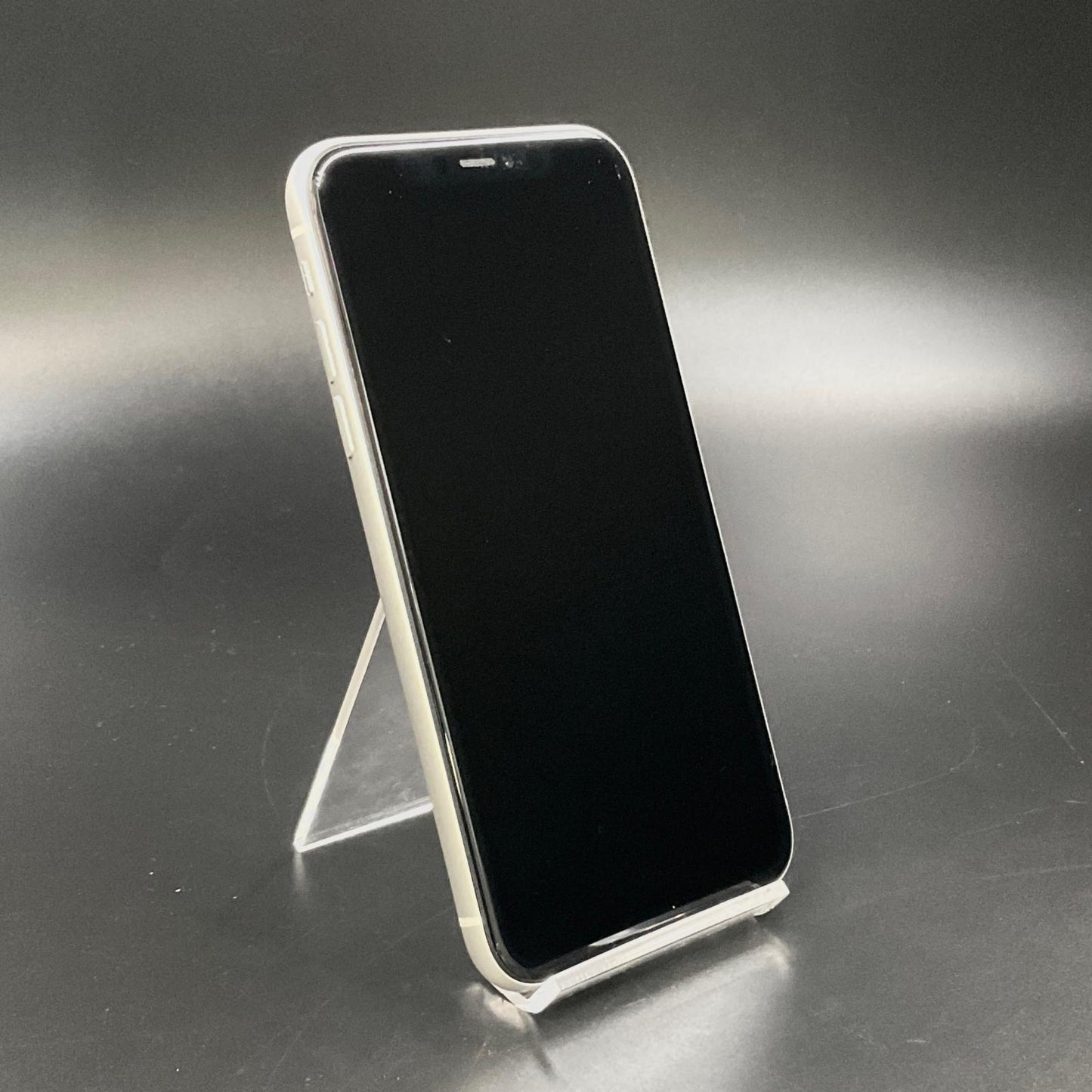 【全額返金保証】【最速発送】Apple iPhone iPhone 11 128GB ホワイト docomo 白ロム 動作確認済 77%