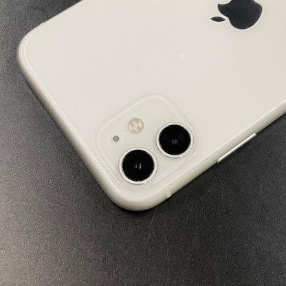 【全額返金保証】【最速発送】Apple iPhone iPhone 11 128GB ホワイト docomo 白ロム 動作確認済 77%