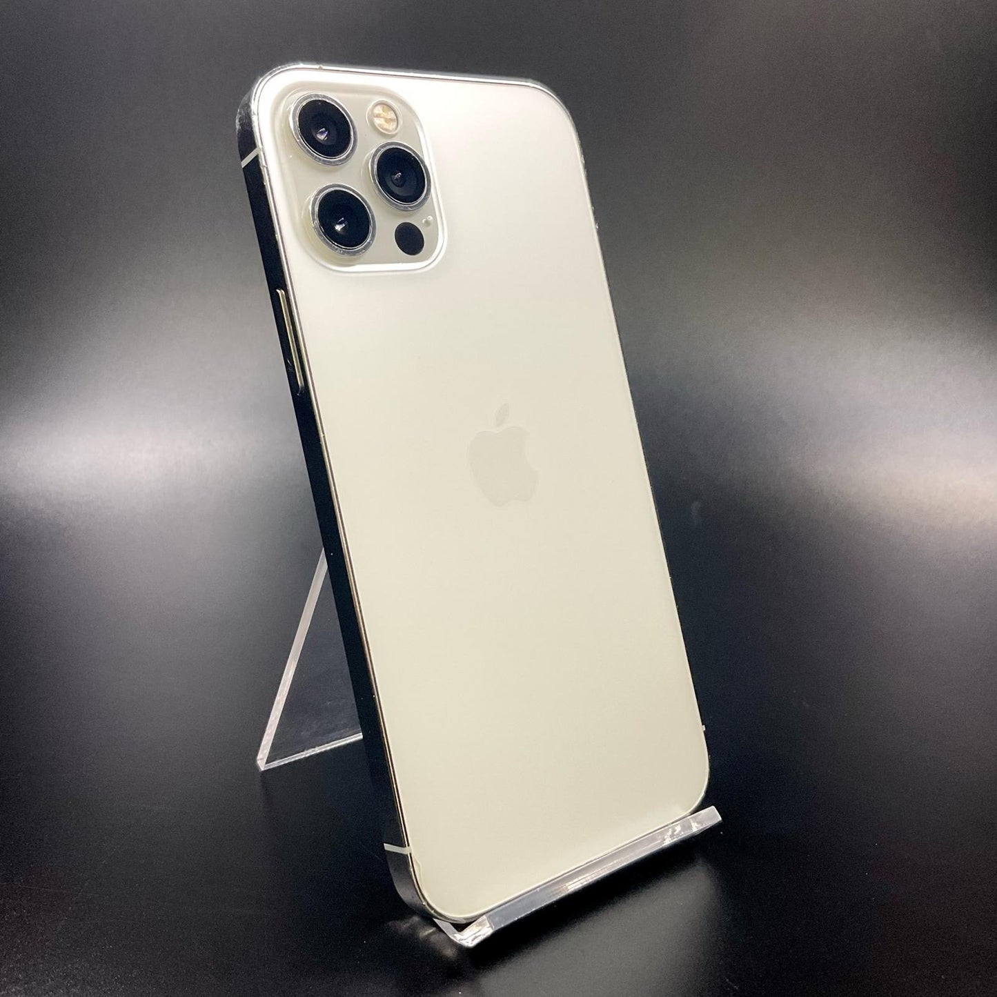 【全額返金保証】【最速発送】Apple iPhone iPhone 12 Pro 256GB シルバー docomo 白ロム 動作確認済 77%