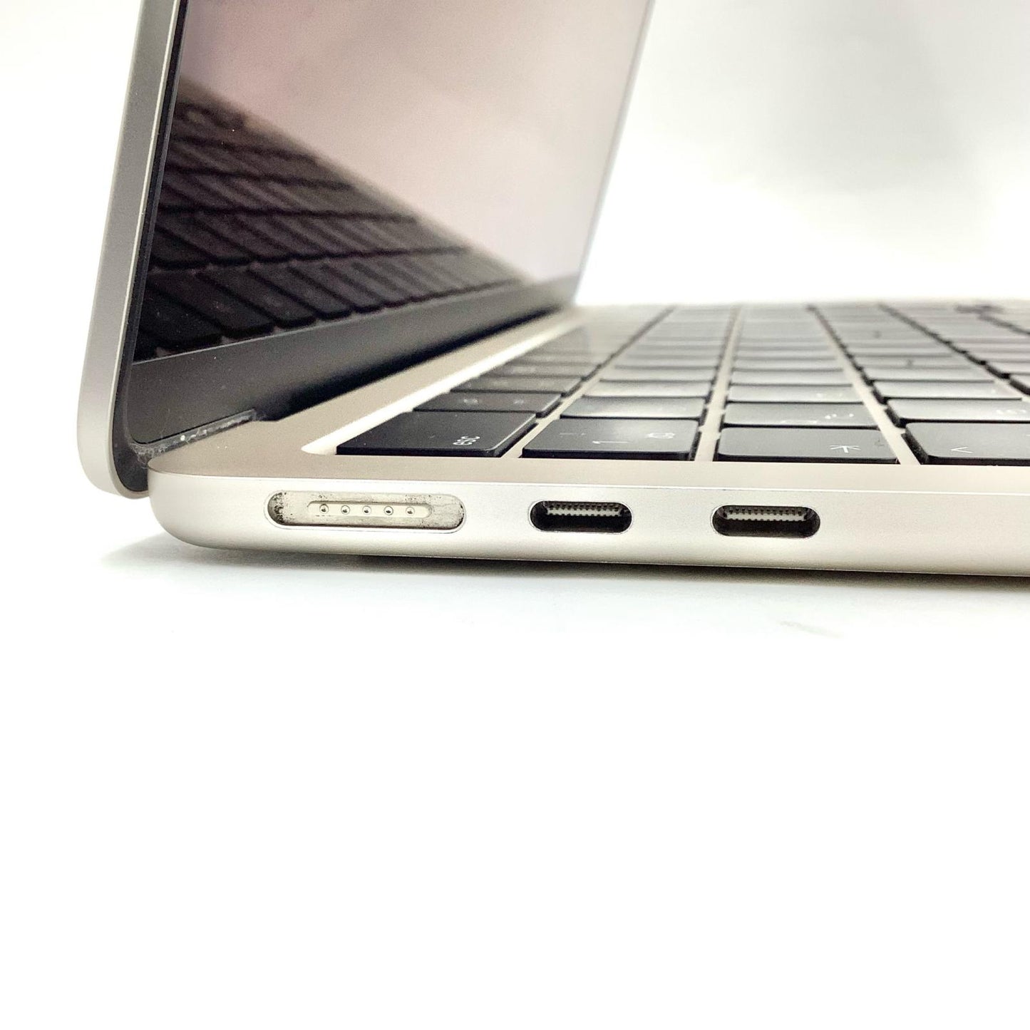 【全額返金保証】【最速発送】Apple MacBook Air 13.6インチ 2022 Apple M2 8GB SSD 256GB スターライト 93% 動作確認済