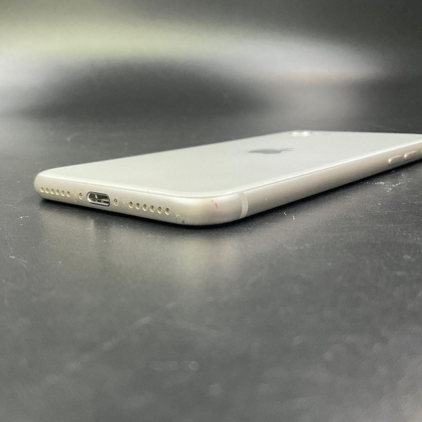 【全額返金保証】【最速発送】Apple iPhone iPhone SE（第3世代） 64GB スターライト au 白ロム 動作確認済 86%