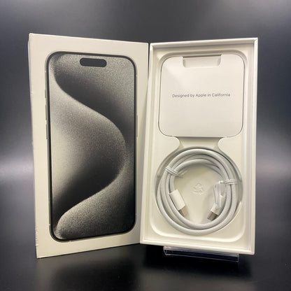 【全額返金保証】【最速発送】Apple iPhone iPhone 15 Pro 256GB ホワイトチタニウム Softbank 白ロム 美品 動作確認済 89%