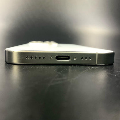 【全額返金保証】【最速発送】Apple iPhone iPhone 15 Pro 256GB ホワイトチタニウム Softbank 白ロム 美品 動作確認済 89%