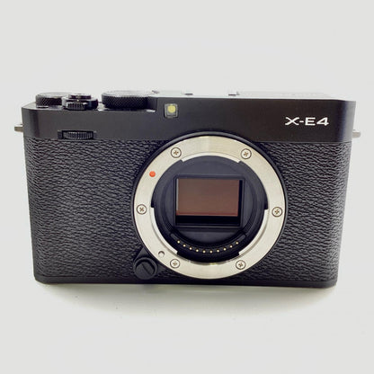 【全額返金保証】【最速発送】FUJIFILM デジタル一眼 X-E4 ボディ ブラック 美品 動作確認済
