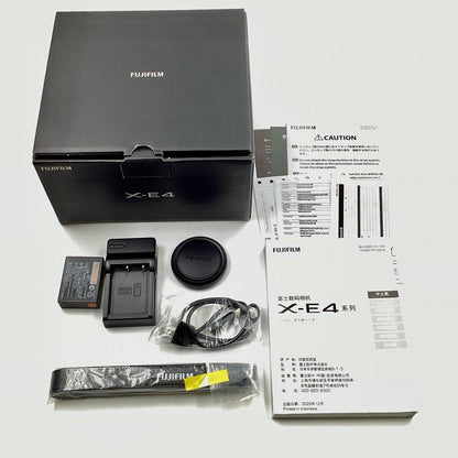 【全額返金保証】【最速発送】FUJIFILM デジタル一眼 X-E4 ボディ ブラック 美品 動作確認済