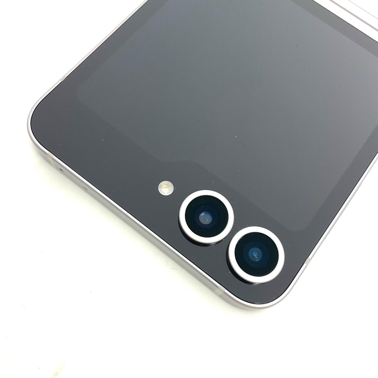 【全額返金保証】【最速発送】SAMSUNG Galaxy Z Flip6 256GB シルバーシャドウ docomo SC-54E 白ロム 超美品 動作確認済