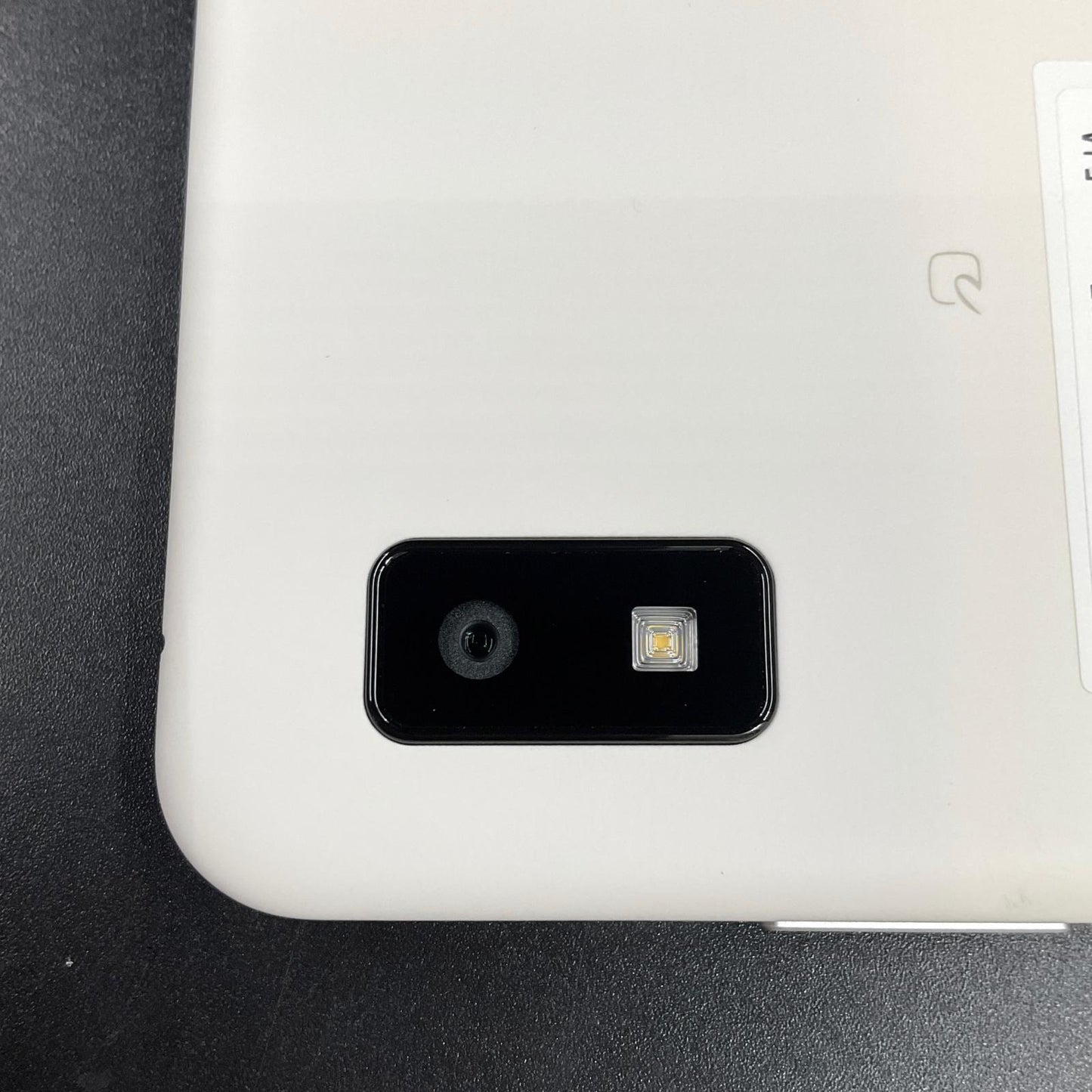 【全額返金保証】【最速発送】SHARP AQUOS wish2 64GB ホワイト docomo SH-51C 白ロム 超美品 動作確認済