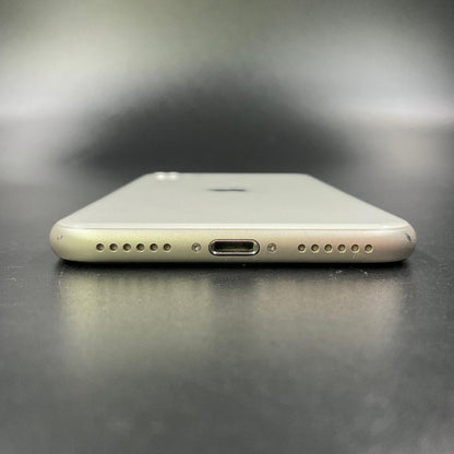 【全額返金保証】【最速発送】Apple iPhone iPhone SE（第3世代） 64GB スターライト SIMフリー 動作確認済 86%