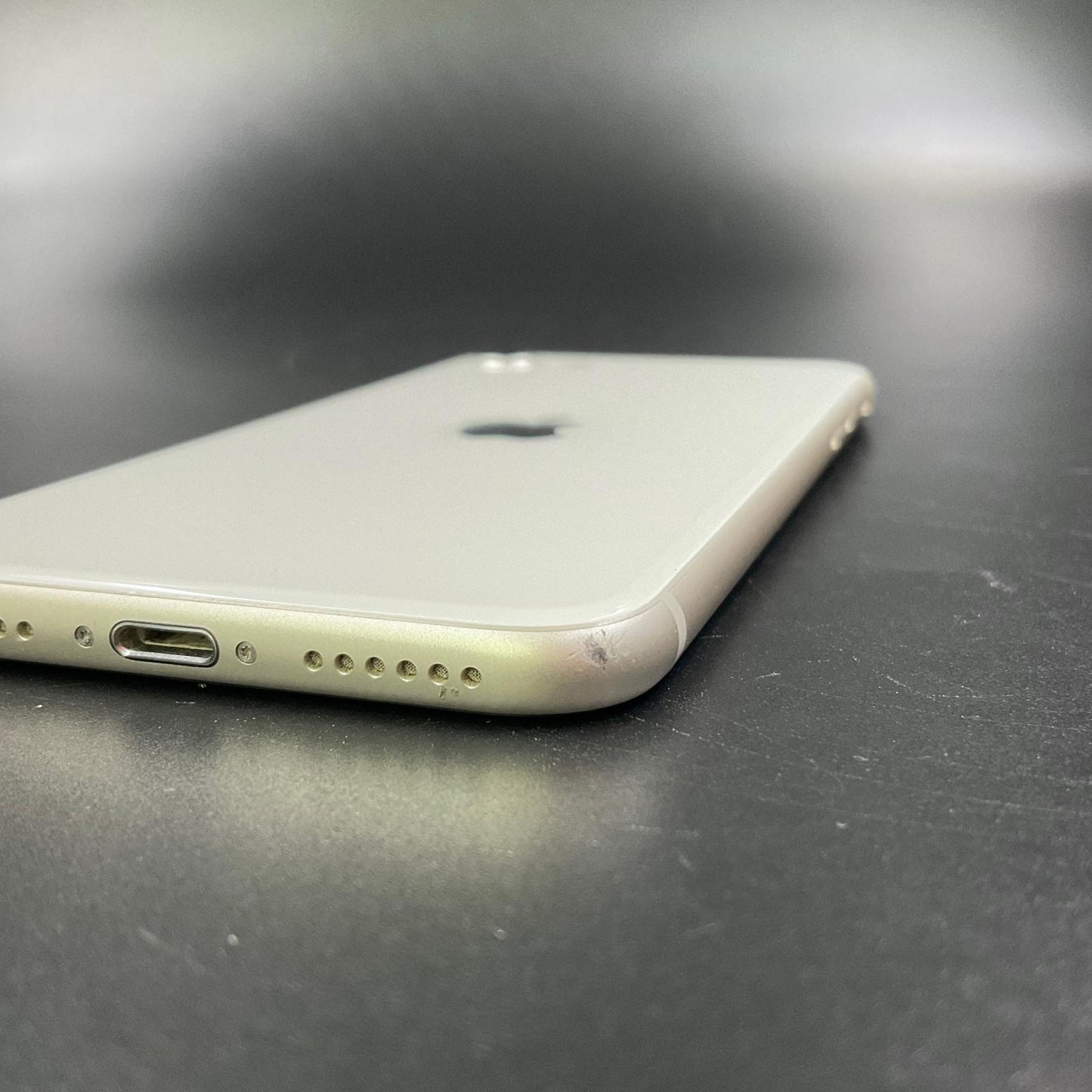 【全額返金保証】【最速発送】Apple iPhone iPhone SE（第3世代） 64GB スターライト SIMフリー 動作確認済 86%