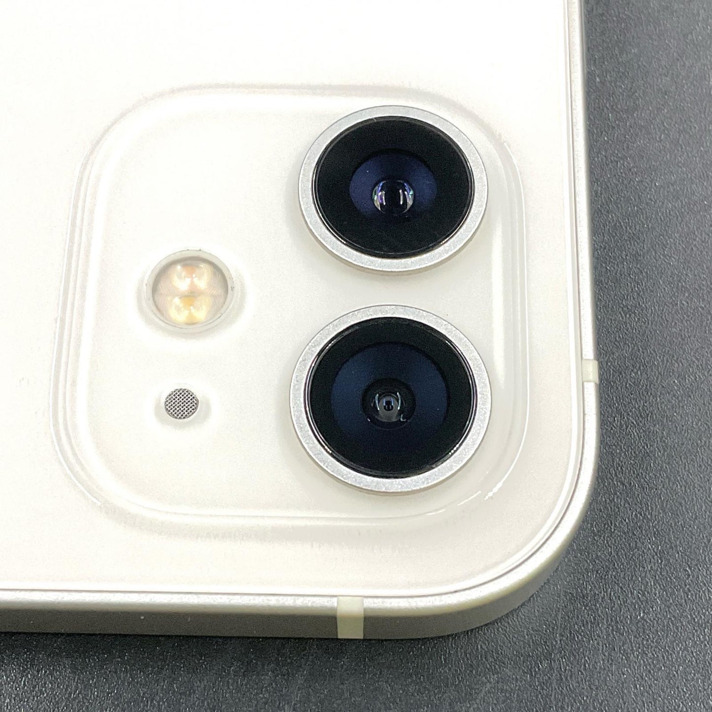 【全額返金保証】【最速発送】Apple iPhone iPhone 12 64GB ホワイト au 白ロム 美品 動作確認済 89%