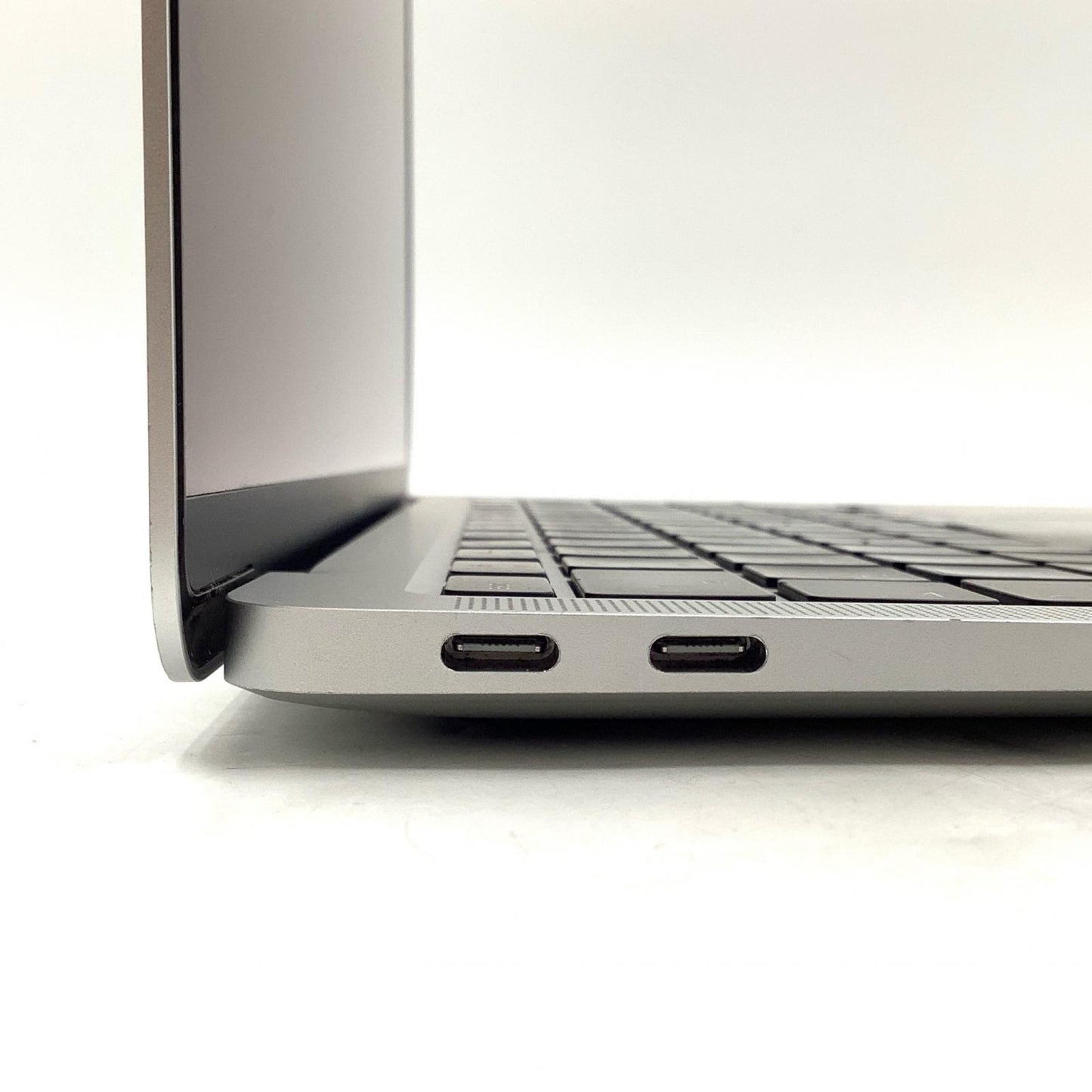 【全額返金保証】【最速発送】Apple MacBook Air 13インチ 2020 Apple M1 8GB SSD 256GB シルバー 86% 動作確認済