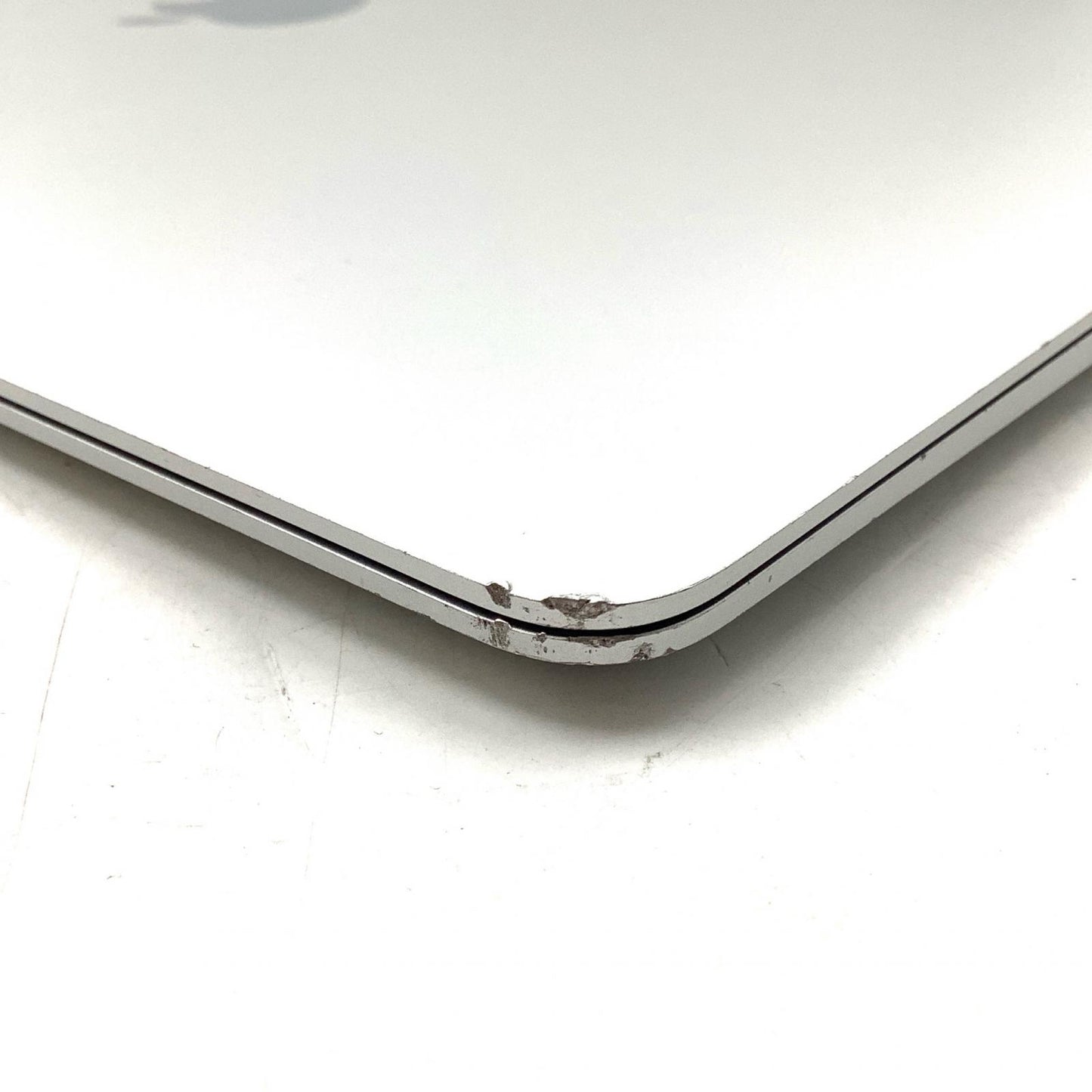 【全額返金保証】【最速発送】Apple MacBook Air 13インチ 2020 Apple M1 8GB SSD 256GB シルバー 86% 動作確認済