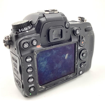 【最速発送】Nikon デジタル一眼 D7000 ボディ ブラック【難有】