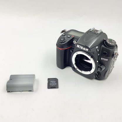 【最速発送】Nikon デジタル一眼 D7000 ボディ ブラック【難有】