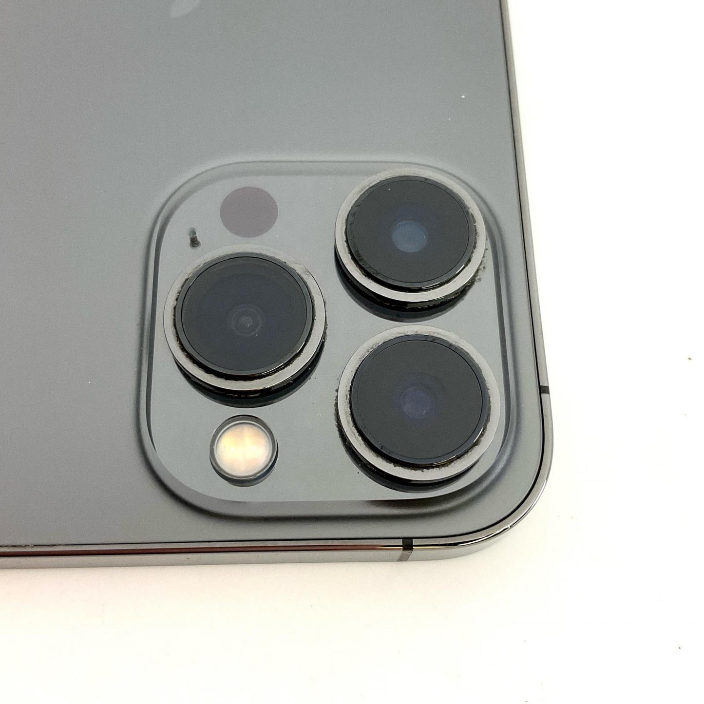 【全額返金保証】【最速発送】Apple iPhone iPhone 13 Pro 128GB グラファイト docomo 動作確認済 82%