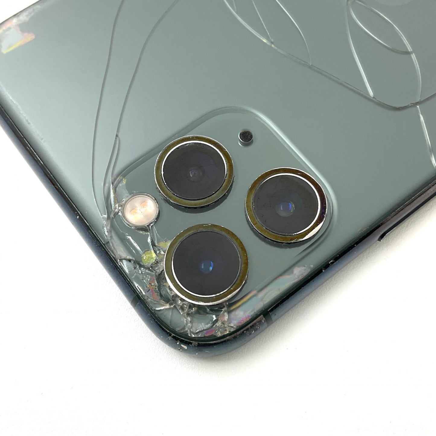【最速発送】Apple iPhone iPhone 11 Pro 256GB ミッドナイトグリーン Softbank 白ロム【難有】 84%